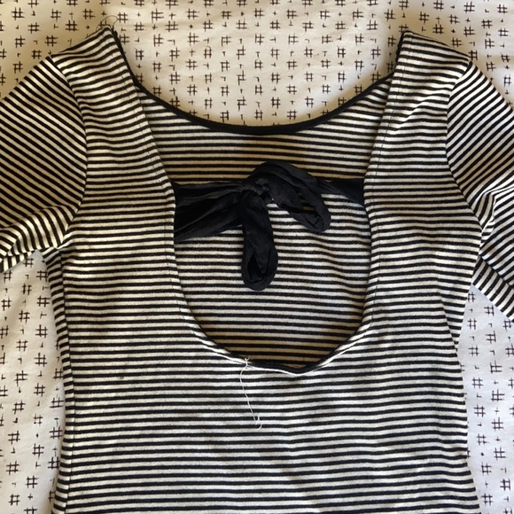 Top - Picture 2 of 2